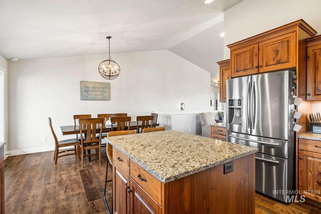 744 Midnight Sun Loop, Twin Falls, ID 83301