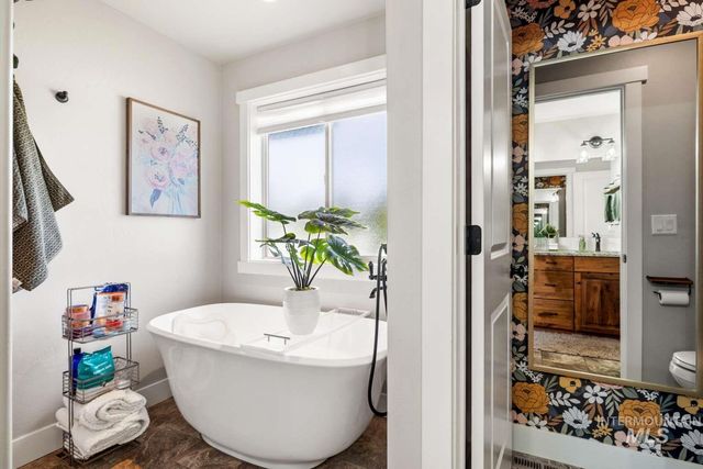 744 Midnight Sun Loop, Twin Falls, ID 83301