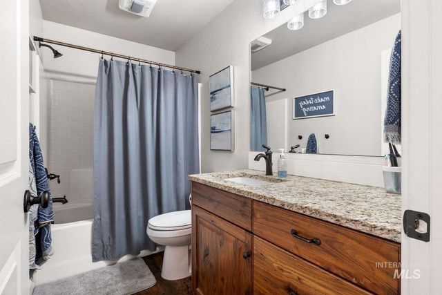 744 Midnight Sun Loop, Twin Falls, ID 83301