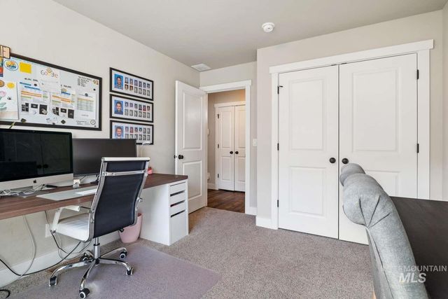 744 Midnight Sun Loop, Twin Falls, ID 83301