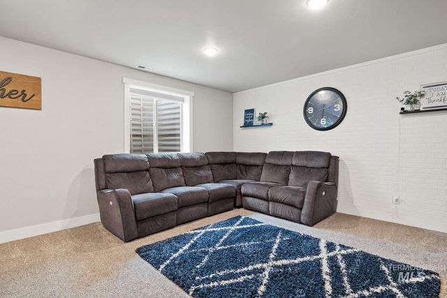 744 Midnight Sun Loop, Twin Falls, ID 83301