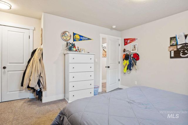 744 Midnight Sun Loop, Twin Falls, ID 83301