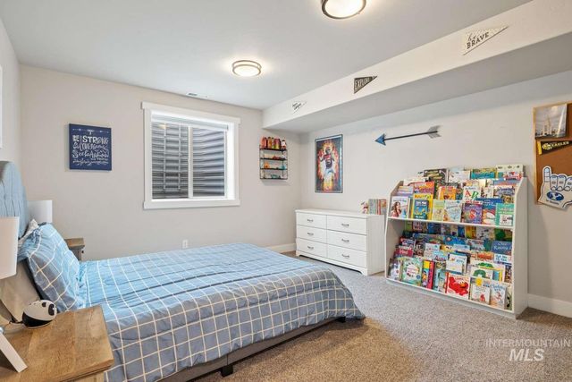 744 Midnight Sun Loop, Twin Falls, ID 83301