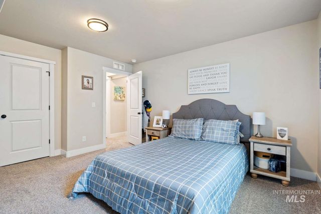 744 Midnight Sun Loop, Twin Falls, ID 83301