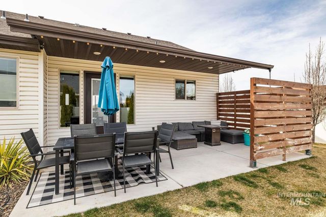 744 Midnight Sun Loop, Twin Falls, ID 83301