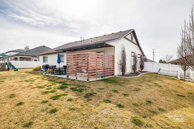 744 Midnight Sun Loop, Twin Falls, ID 83301