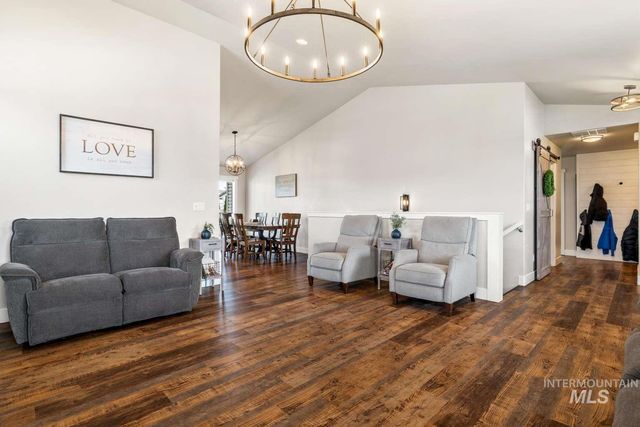 744 Midnight Sun Loop, Twin Falls, ID 83301