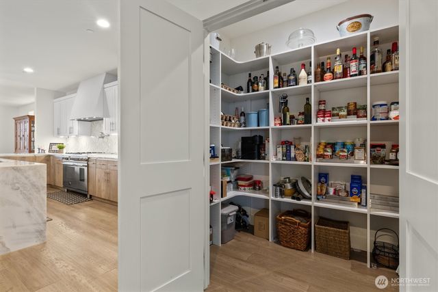 6921 55th Avenue S, Seattle, WA 98118