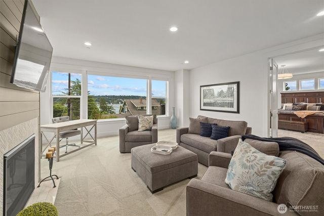 6921 55th Avenue S, Seattle, WA 98118