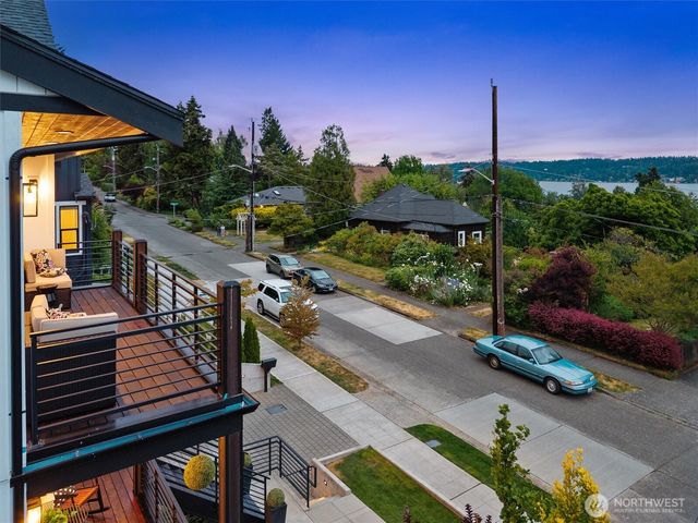 6921 55th Avenue S, Seattle, WA 98118