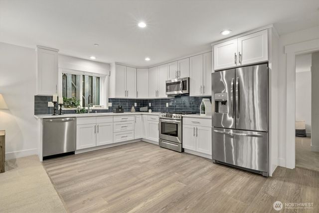 6921 55th Avenue S, Seattle, WA 98118