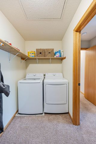 1555 County Road D E B, Maplewood, MN 55109