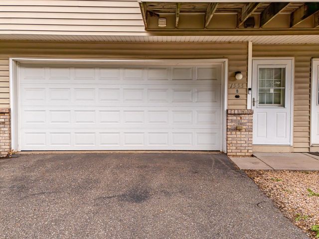 1555 County Road D E B, Maplewood, MN 55109