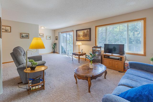 1555 County Road D E B, Maplewood, MN 55109