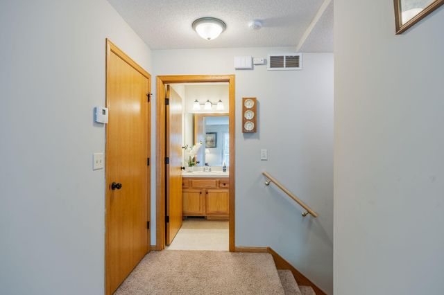 1555 County Road D E B, Maplewood, MN 55109