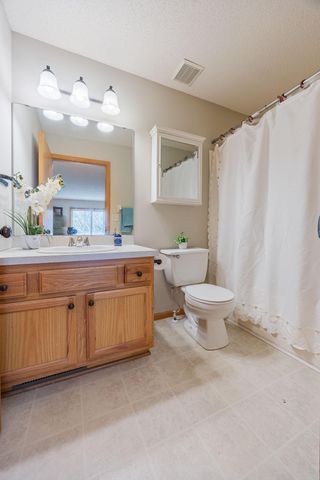 1555 County Road D E B, Maplewood, MN 55109