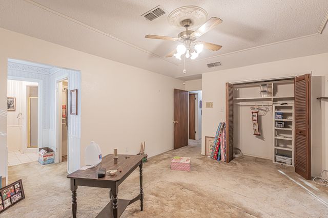 3208 Sheffield Drive, Arlington, TX 76013