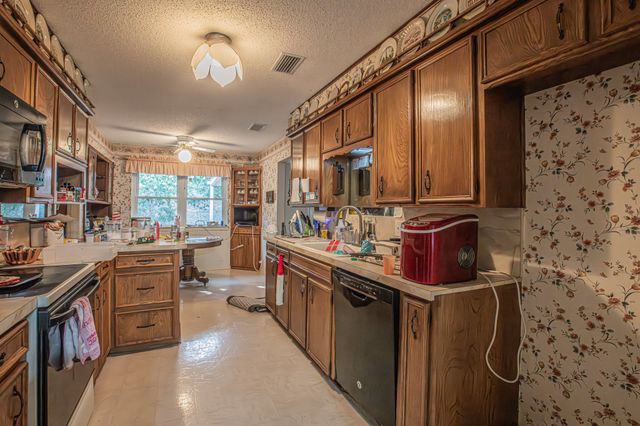 3208 Sheffield Drive, Arlington, TX 76013