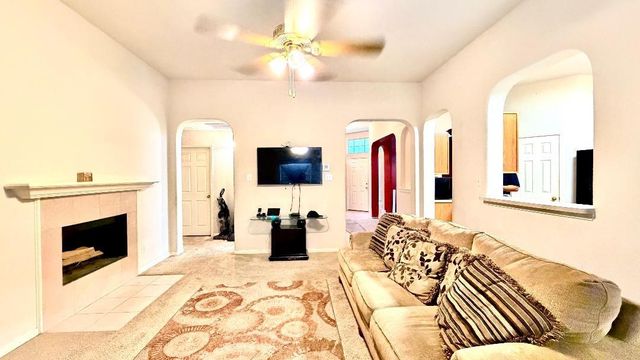 4039 Hawthorn Glen, Fresno, TX 77545