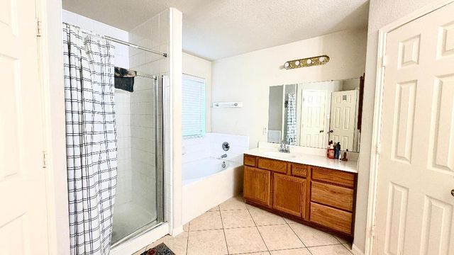 4039 Hawthorn Glen, Fresno, TX 77545