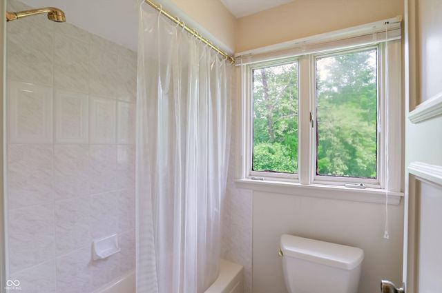 7922 Mill Pond Lane, Indianapolis, IN 46278