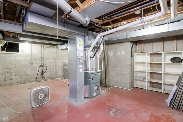 7922 Mill Pond Lane, Indianapolis, IN 46278