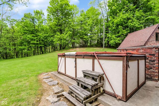 7922 Mill Pond Lane, Indianapolis, IN 46278