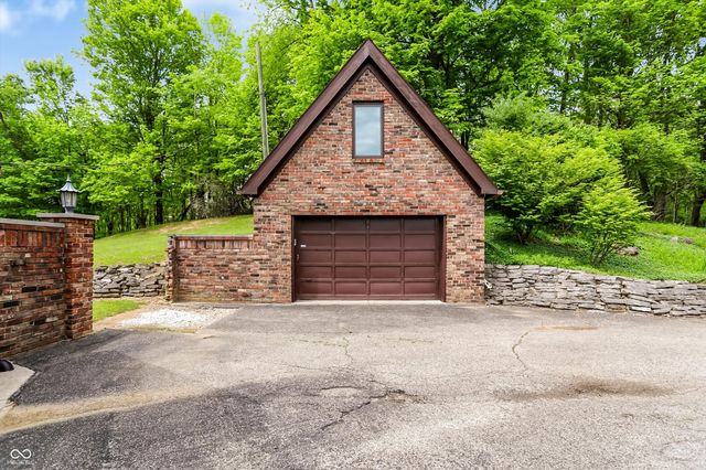 7922 Mill Pond Lane, Indianapolis, IN 46278