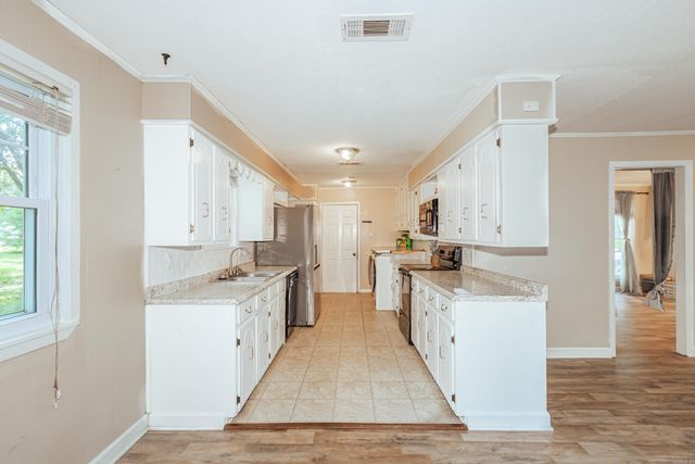 1107 N Jeff Davis Avenue, Jacksonville, AR 72076