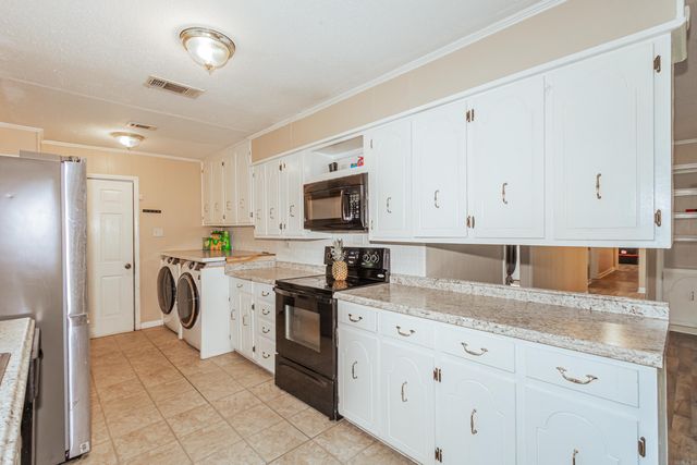 1107 N Jeff Davis Avenue, Jacksonville, AR 72076