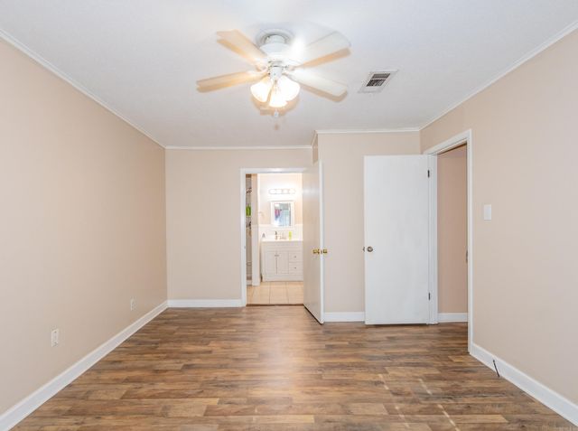 1107 N Jeff Davis Avenue, Jacksonville, AR 72076