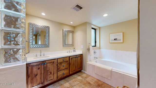 7346 E KRALL Street, Scottsdale, AZ 85250