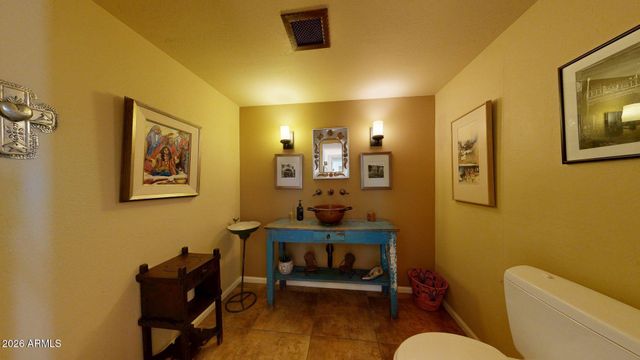 7346 E KRALL Street, Scottsdale, AZ 85250