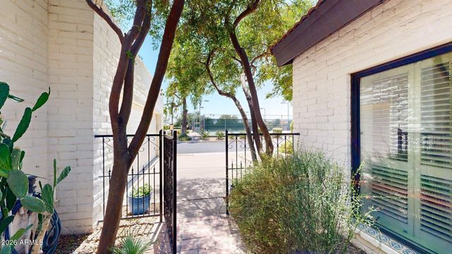 7346 E KRALL Street, Scottsdale, AZ 85250