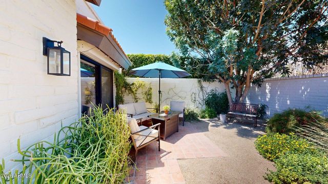 7346 E KRALL Street, Scottsdale, AZ 85250