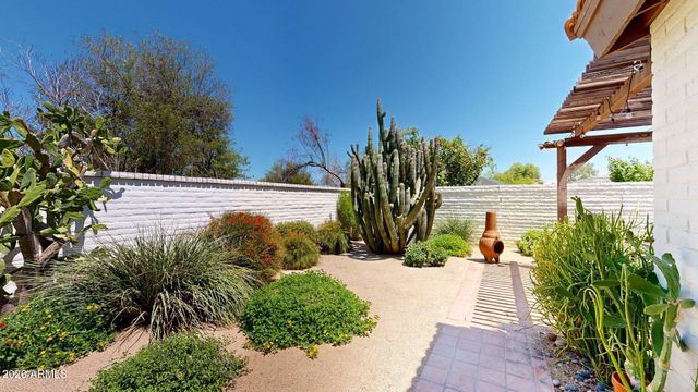 7346 E KRALL Street, Scottsdale, AZ 85250