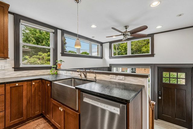 1225 N Grove Avenue, Oak Park, IL 60302