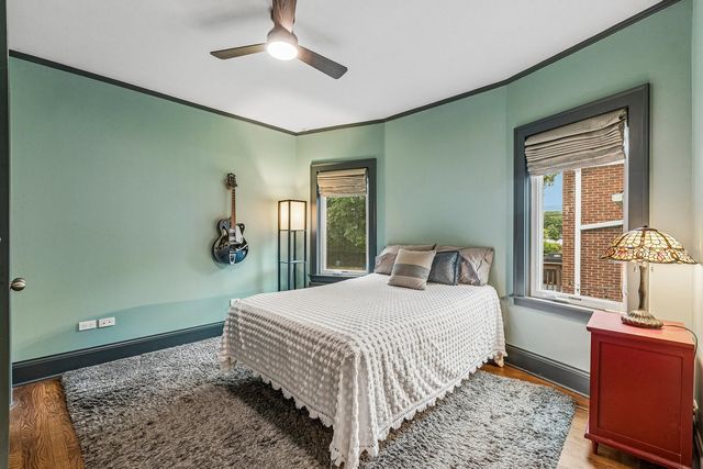 1225 N Grove Avenue, Oak Park, IL 60302