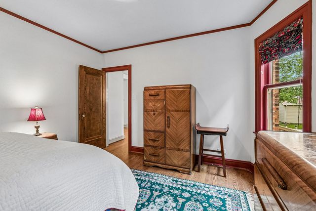 1225 N Grove Avenue, Oak Park, IL 60302