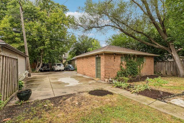 1225 N Grove Avenue, Oak Park, IL 60302