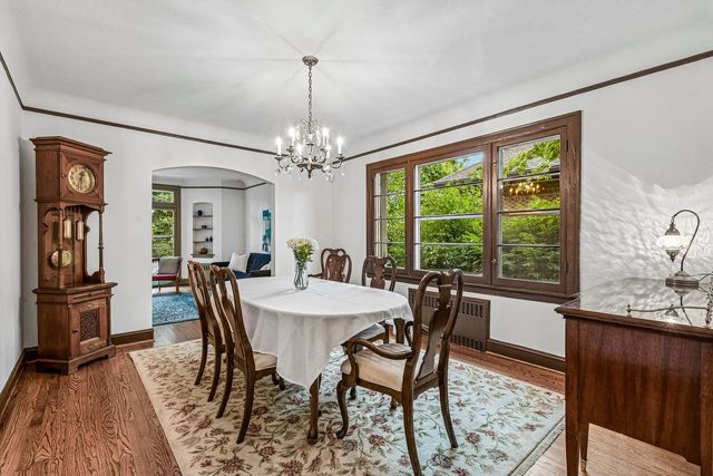 1225 N Grove Avenue, Oak Park, IL 60302
