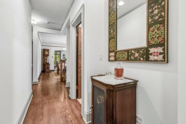 1225 N Grove Avenue, Oak Park, IL 60302