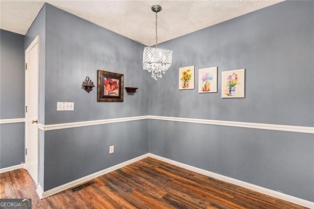 5088 Ravenwood Drive NW, Marietta, GA 30066