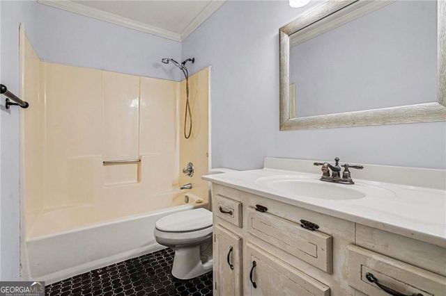 5088 Ravenwood Drive NW, Marietta, GA 30066