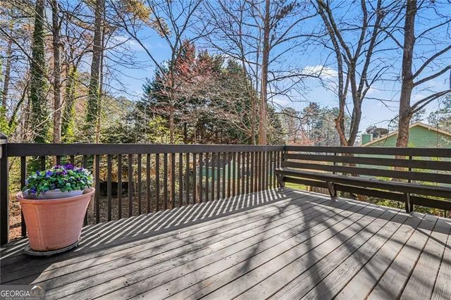 5088 Ravenwood Drive NW, Marietta, GA 30066