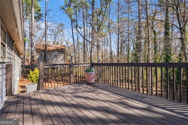 5088 Ravenwood Drive NW, Marietta, GA 30066