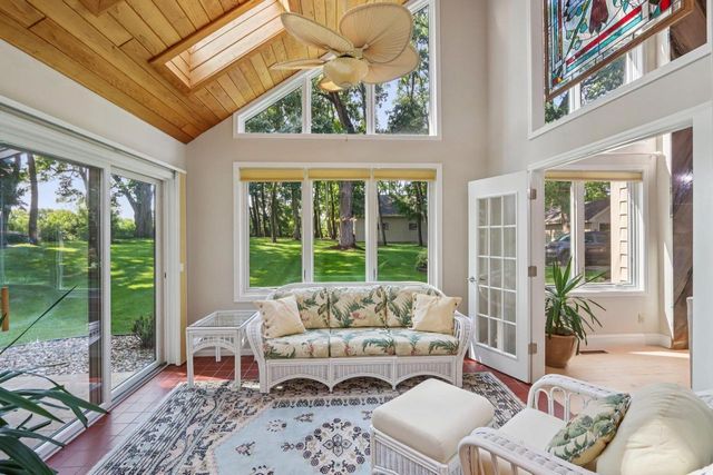 2395 White Oak Trail, Oregon, WI 53575