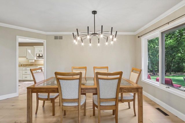 2395 White Oak Trail, Oregon, WI 53575