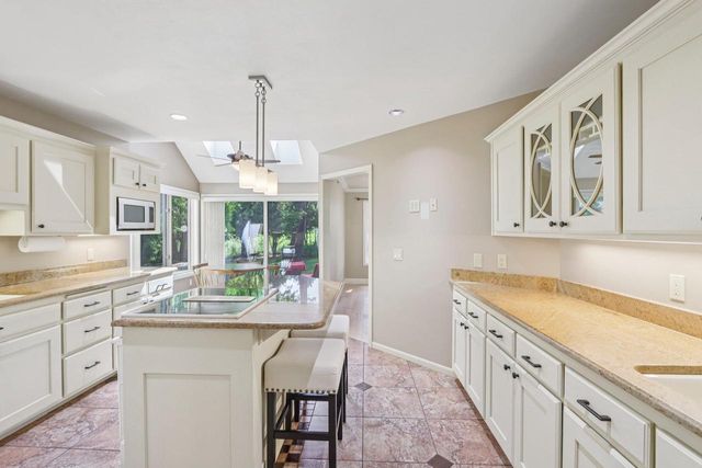 2395 White Oak Trail, Oregon, WI 53575