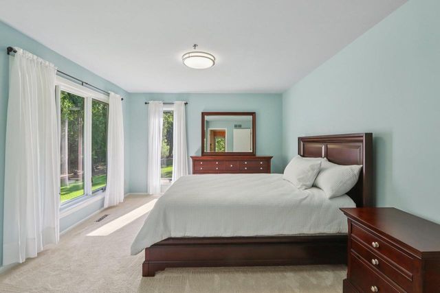 2395 White Oak Trail, Oregon, WI 53575